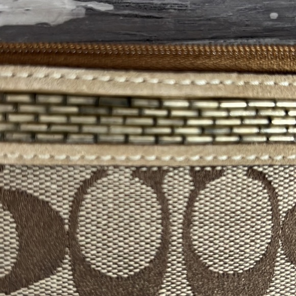 Coach  Mini Skinny Id Case In Signature Canvas - Picture 5 of 8